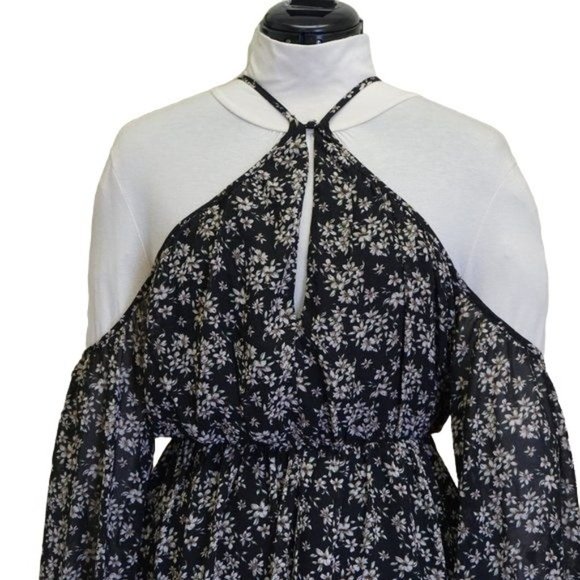 Lucca couture Cold shoulder halter dress XS - Picture 3 of 12